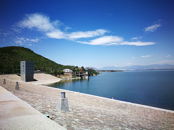 不忘初心砥砺前行区水务局赴官厅水库开展七一主题党日活动